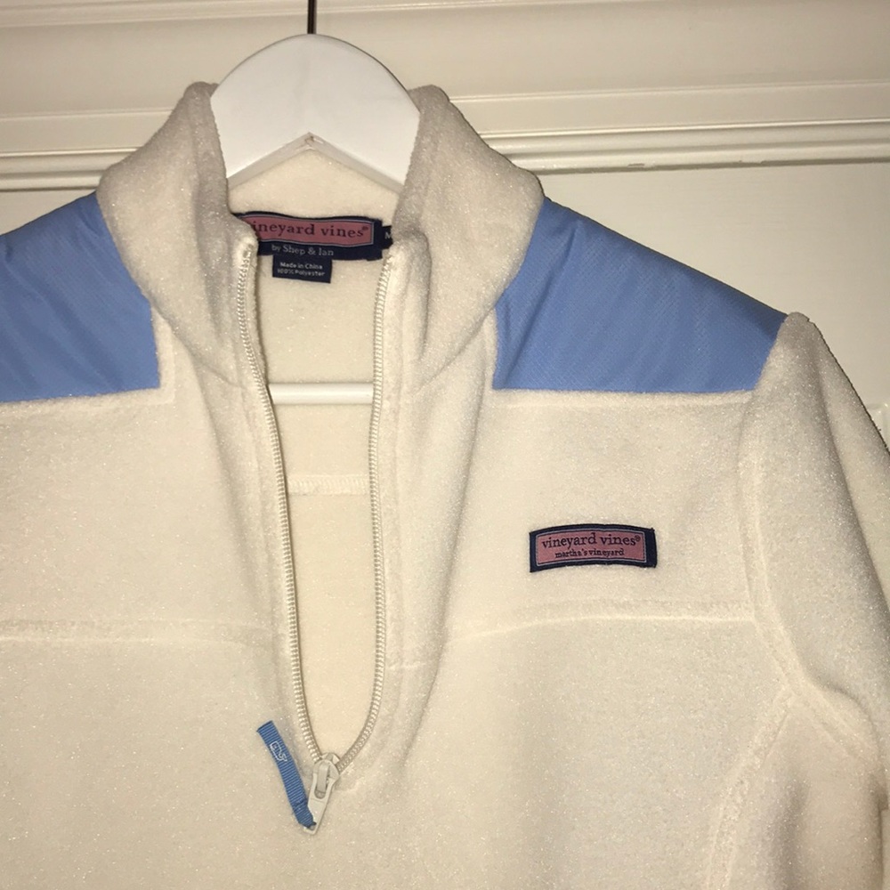 Vineyard vines fleece shep shirt - Picture 2 of 3